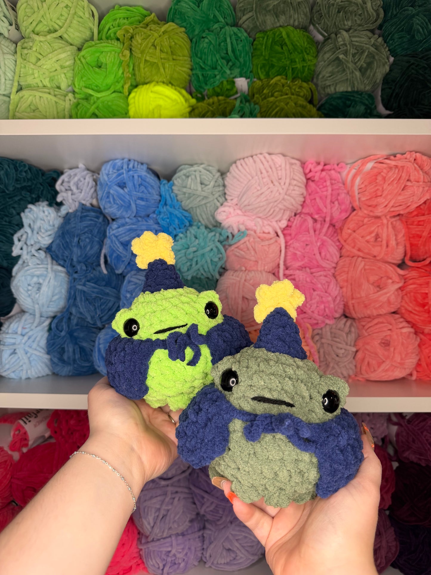 Crochet Wizard Frogs