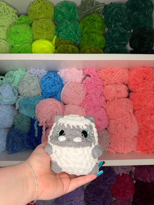 Crochet Mini Yeti (Grey)