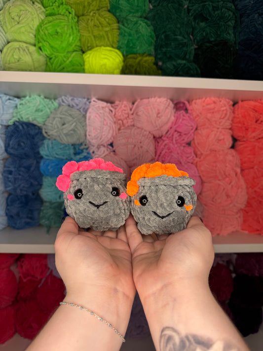 Crochet Mini Cauldron