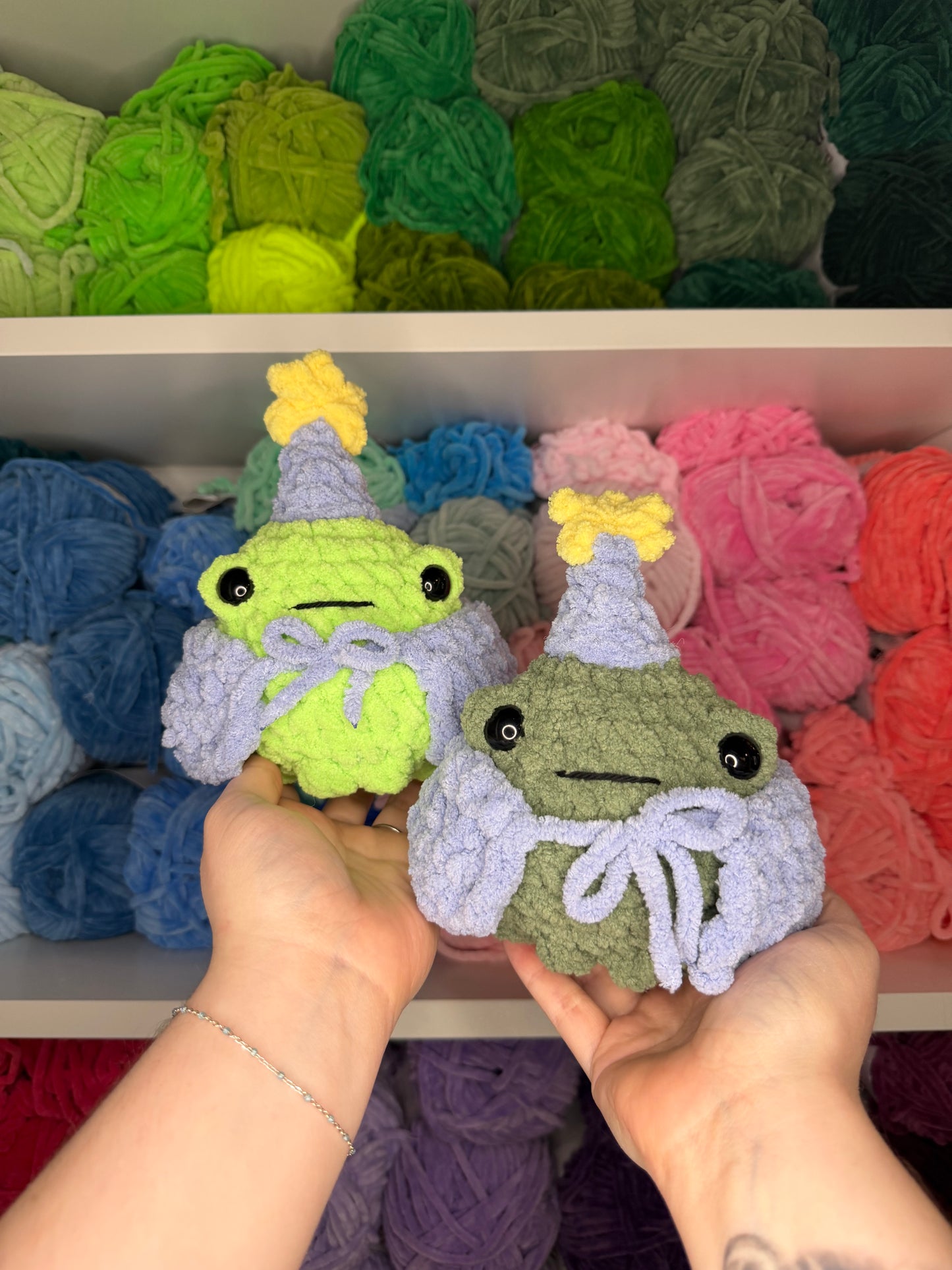 Crochet Wizard Frogs