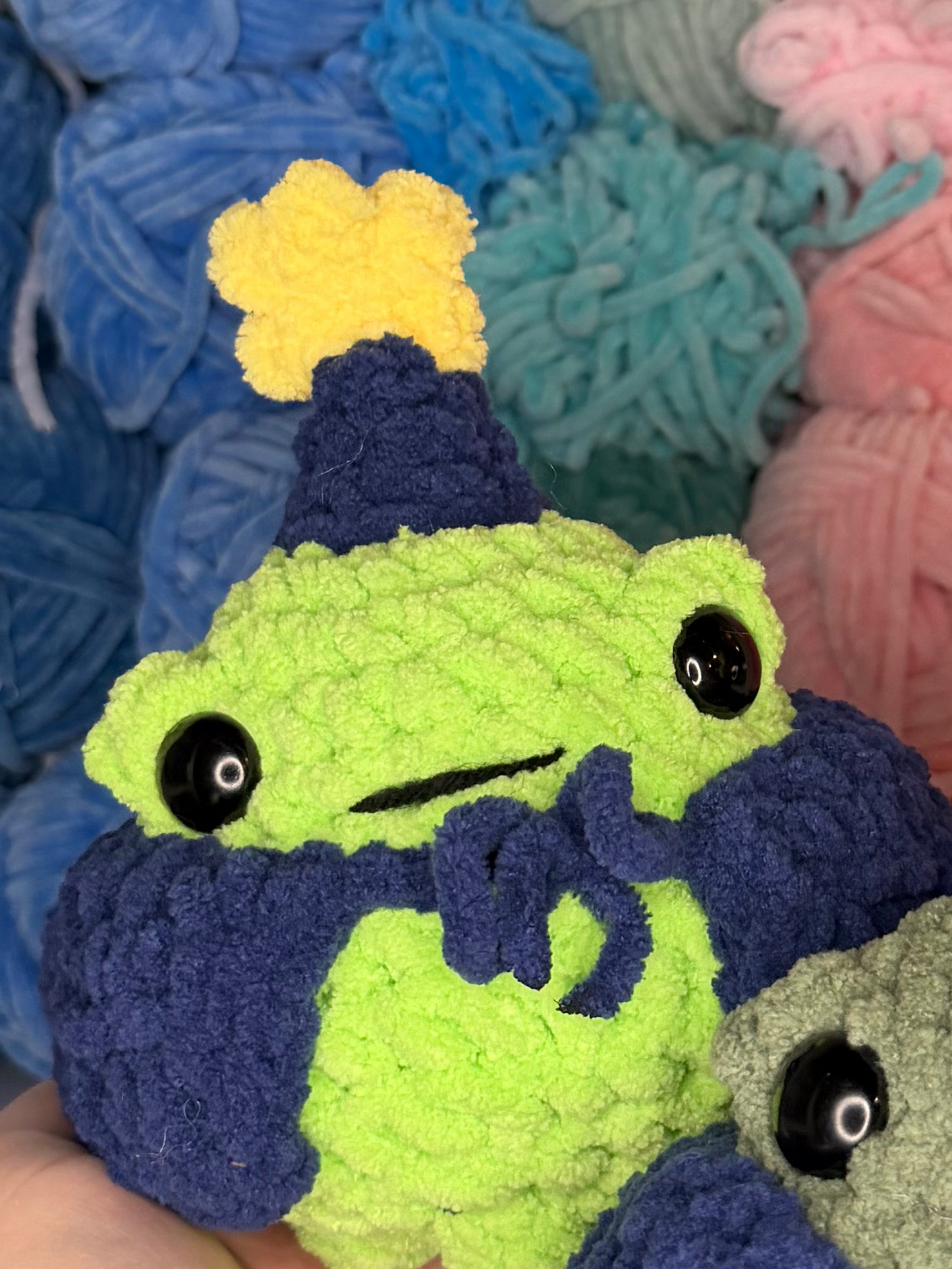 Crochet Wizard Frogs